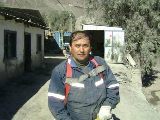 Me gusta la electricidad , por algo llevo 25 años en esto. Dedico mi tiempo libre a salir con la familia.