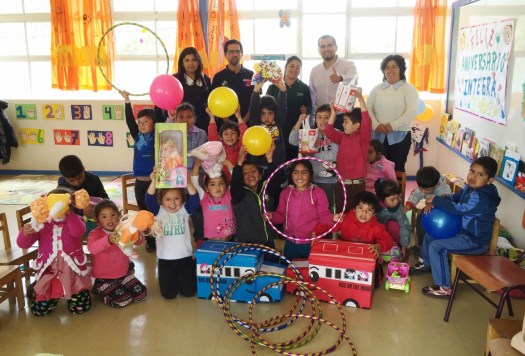 Seremi de Minería Igor Díaz entrega juguetes a jardín infantil Oasis de ...
